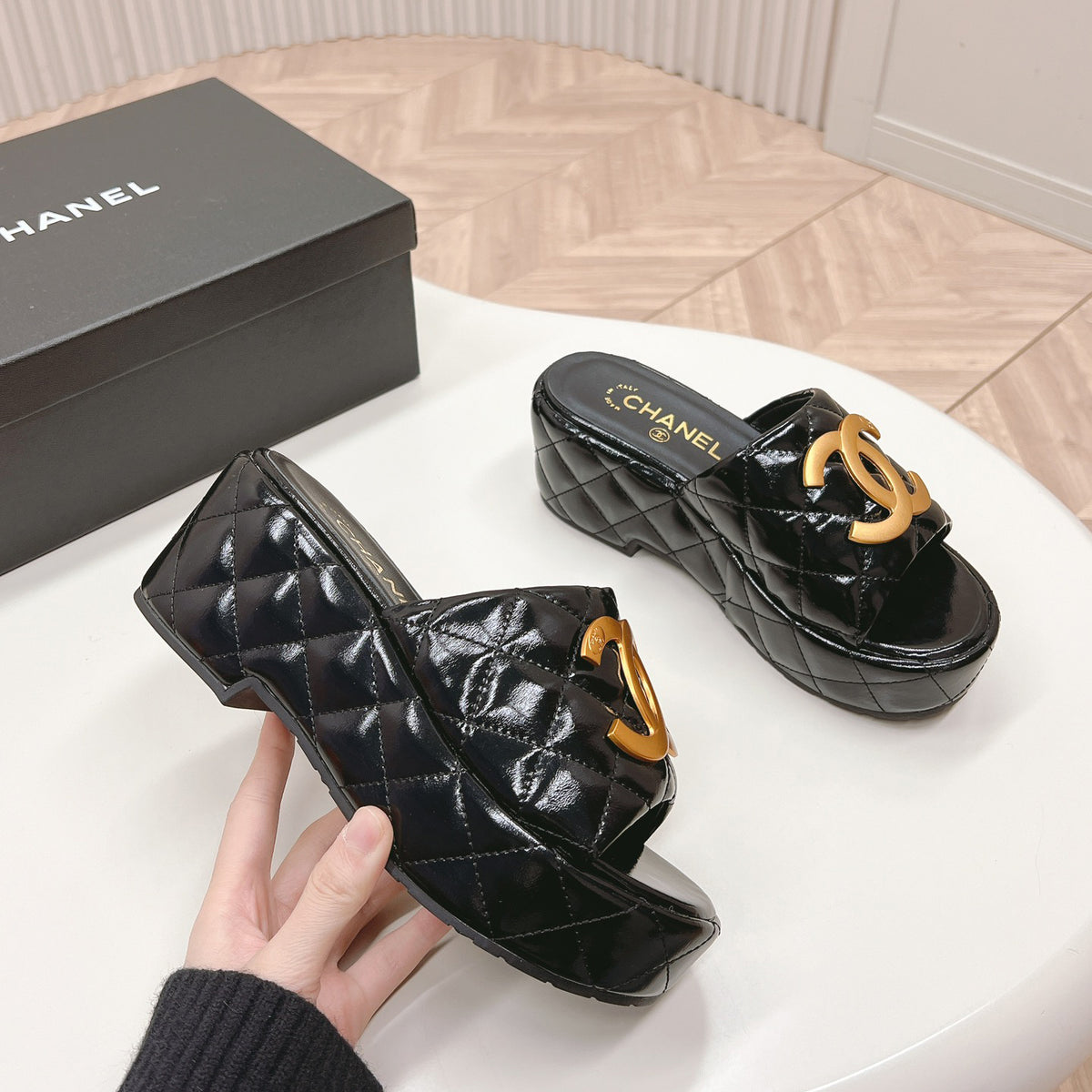 Chane1 top fashion thick-soled rhombus slippers 0724030812