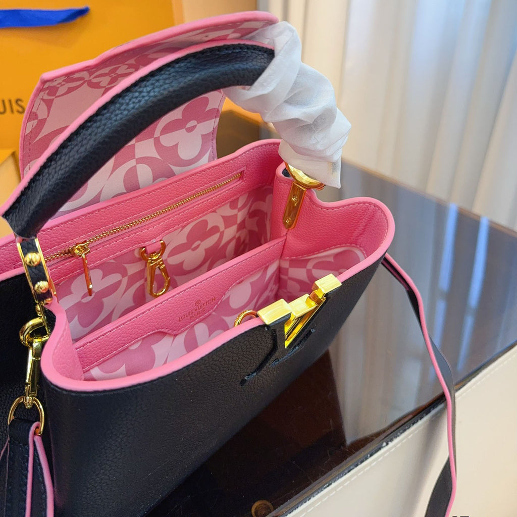 L Capucines handbag XC24101010