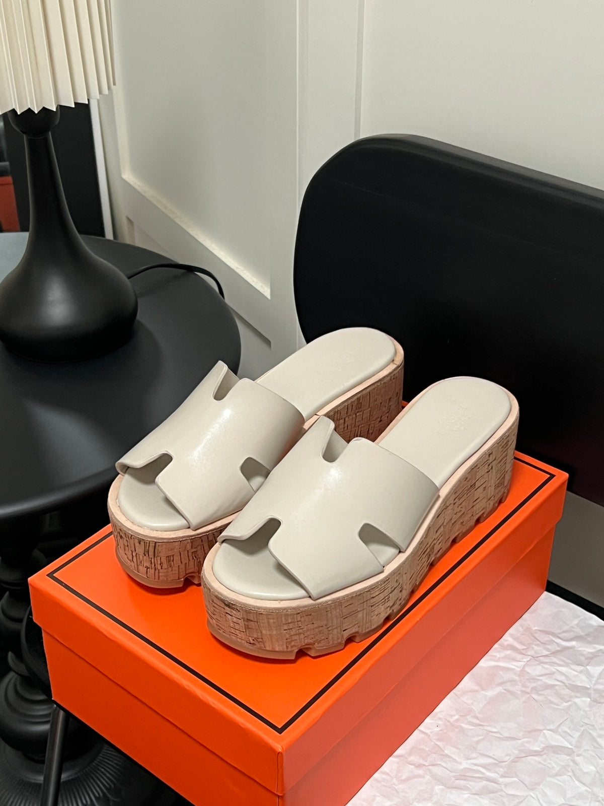 H Fashion Summer Thick-soled Slippers 0725040812
