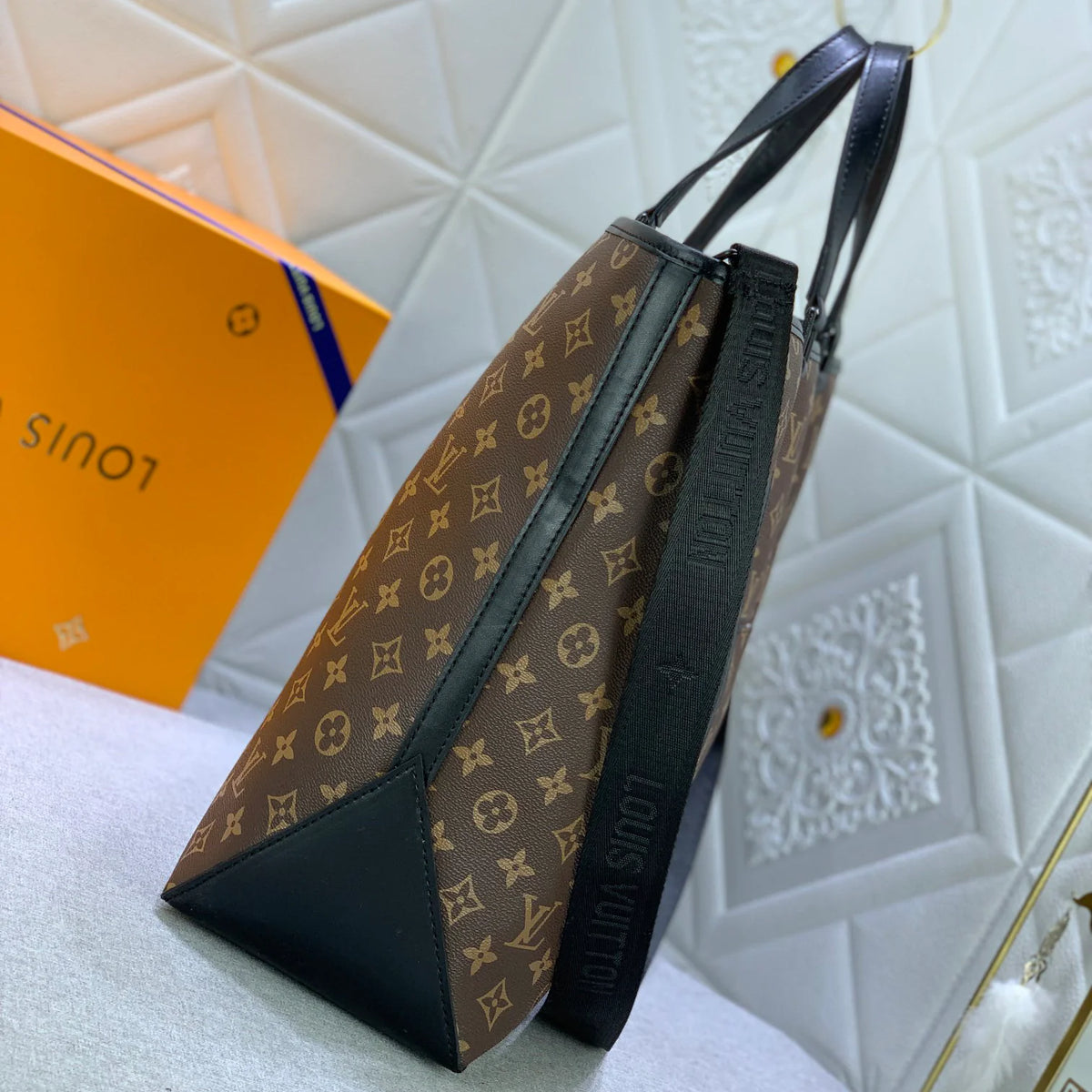 Luxury Classic Old Flower Handbag 1025070101