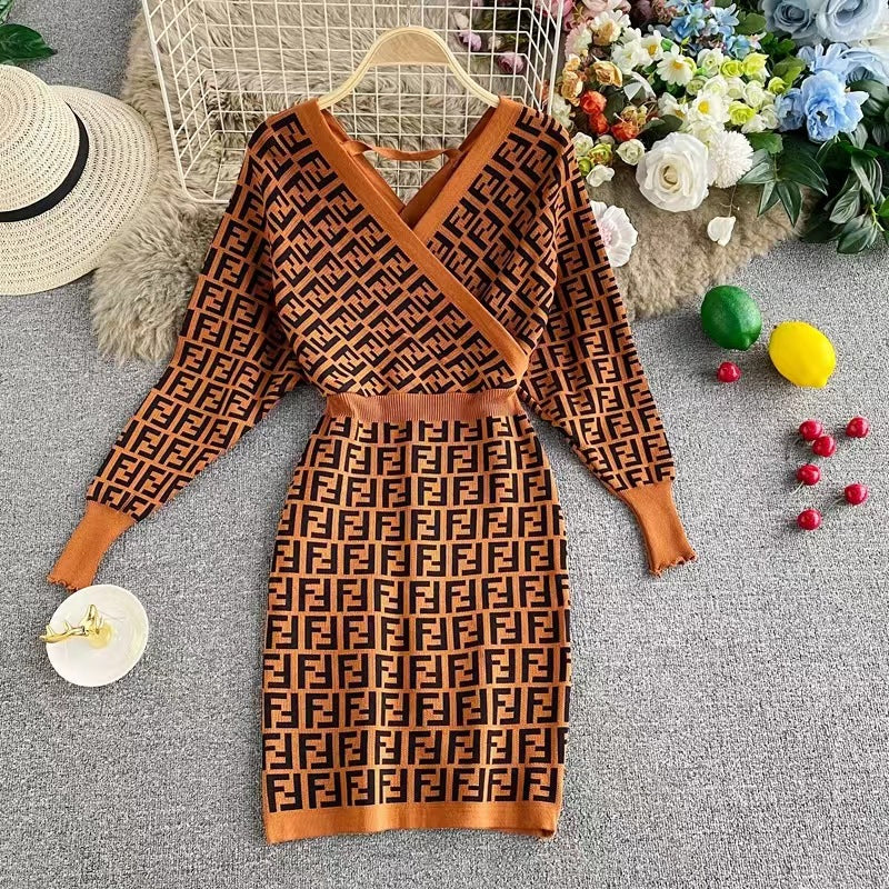 Fashion long sleeve knitted dress PF1023092010