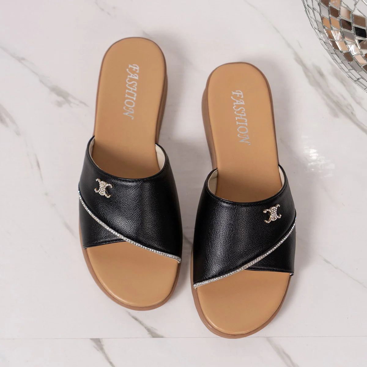 New Flat Slippers Fashion Casual Outer Wear 1024061710