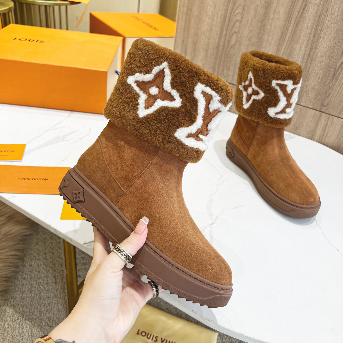 Women's V Brown Suede Boots XC0723082106