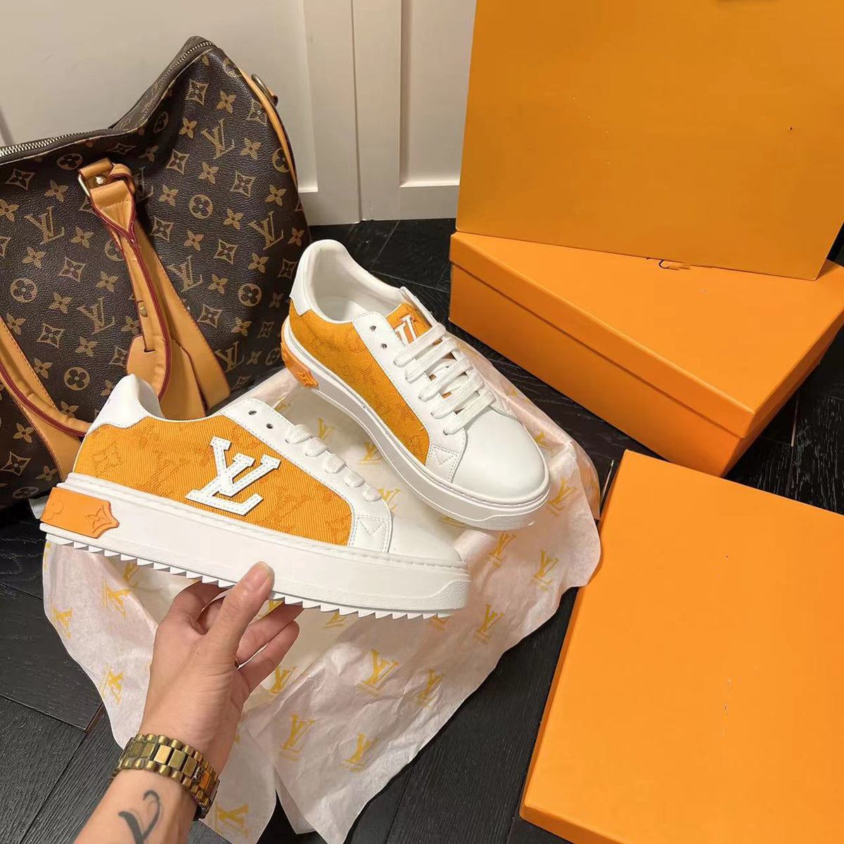 New Floral Printed White Leisure V Logo Women's Sneakers