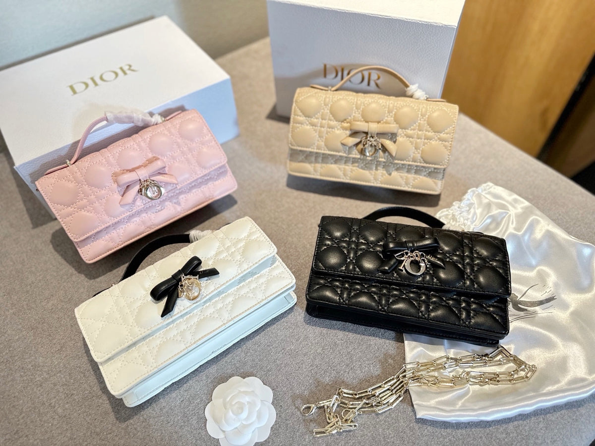 D 26ss Women's Clutch Bag CWT1326080604
