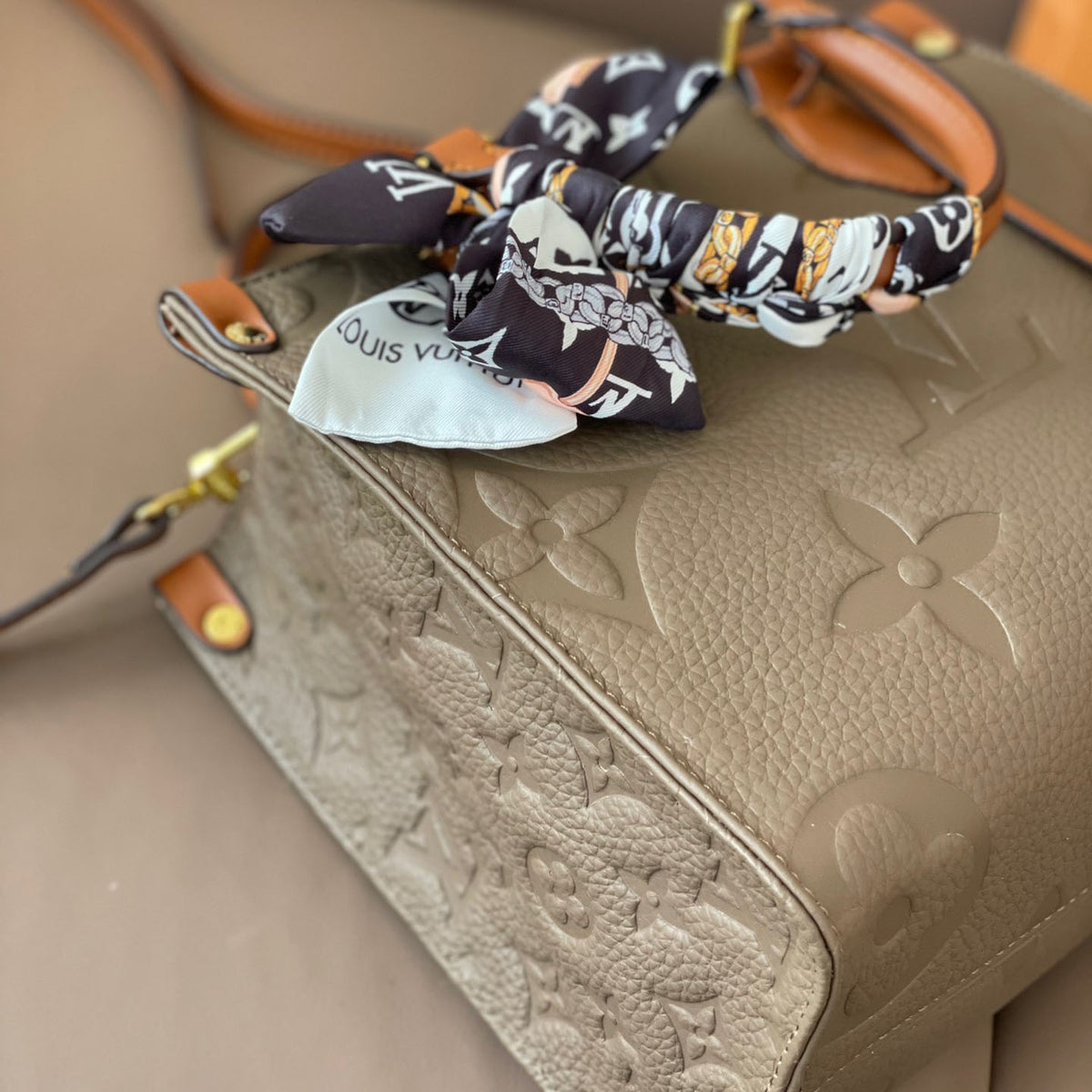 L Fashion Embossed Cowhide Bag XC24092411