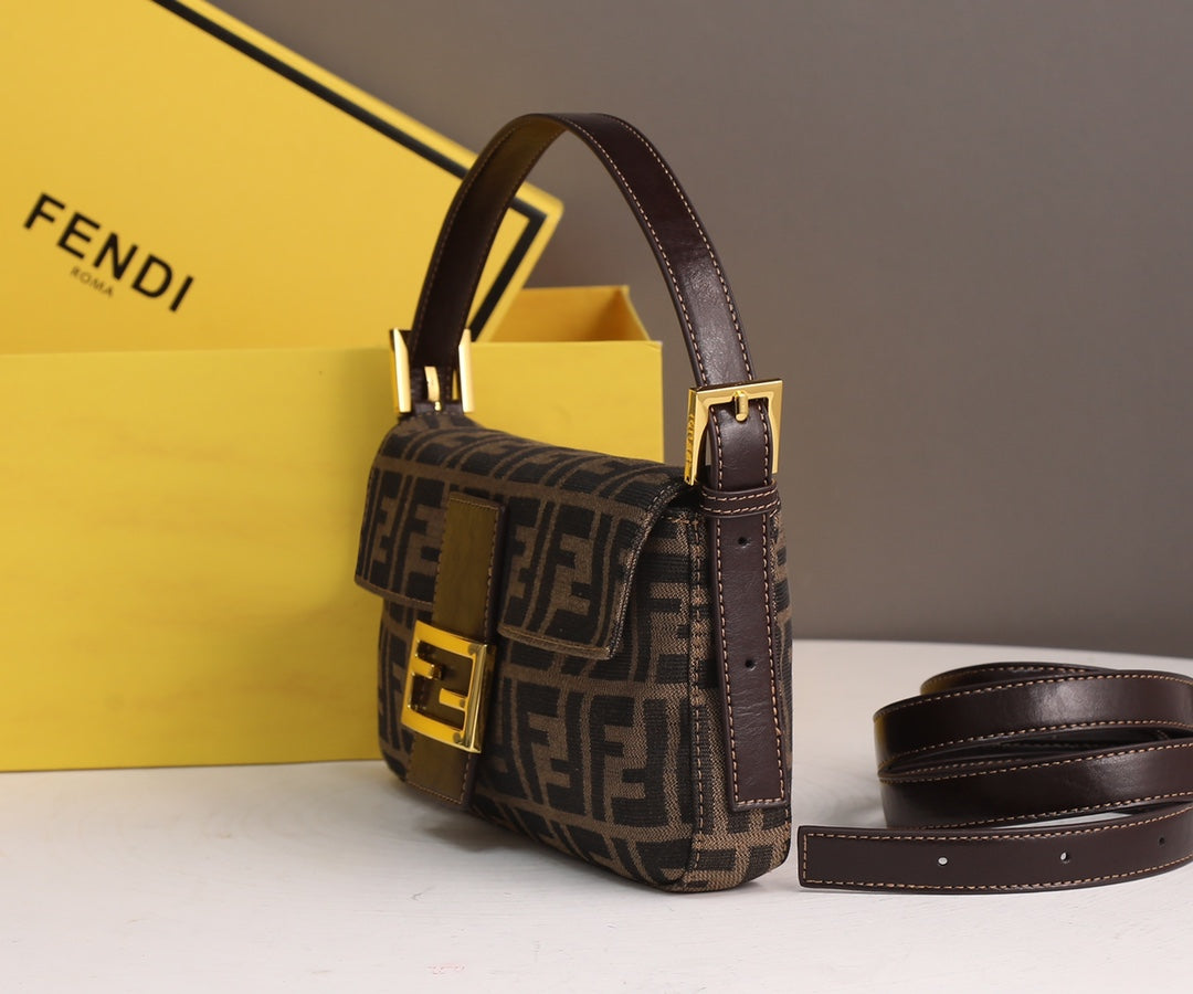 F Printed Baguette Underarm Bag XC0823040747