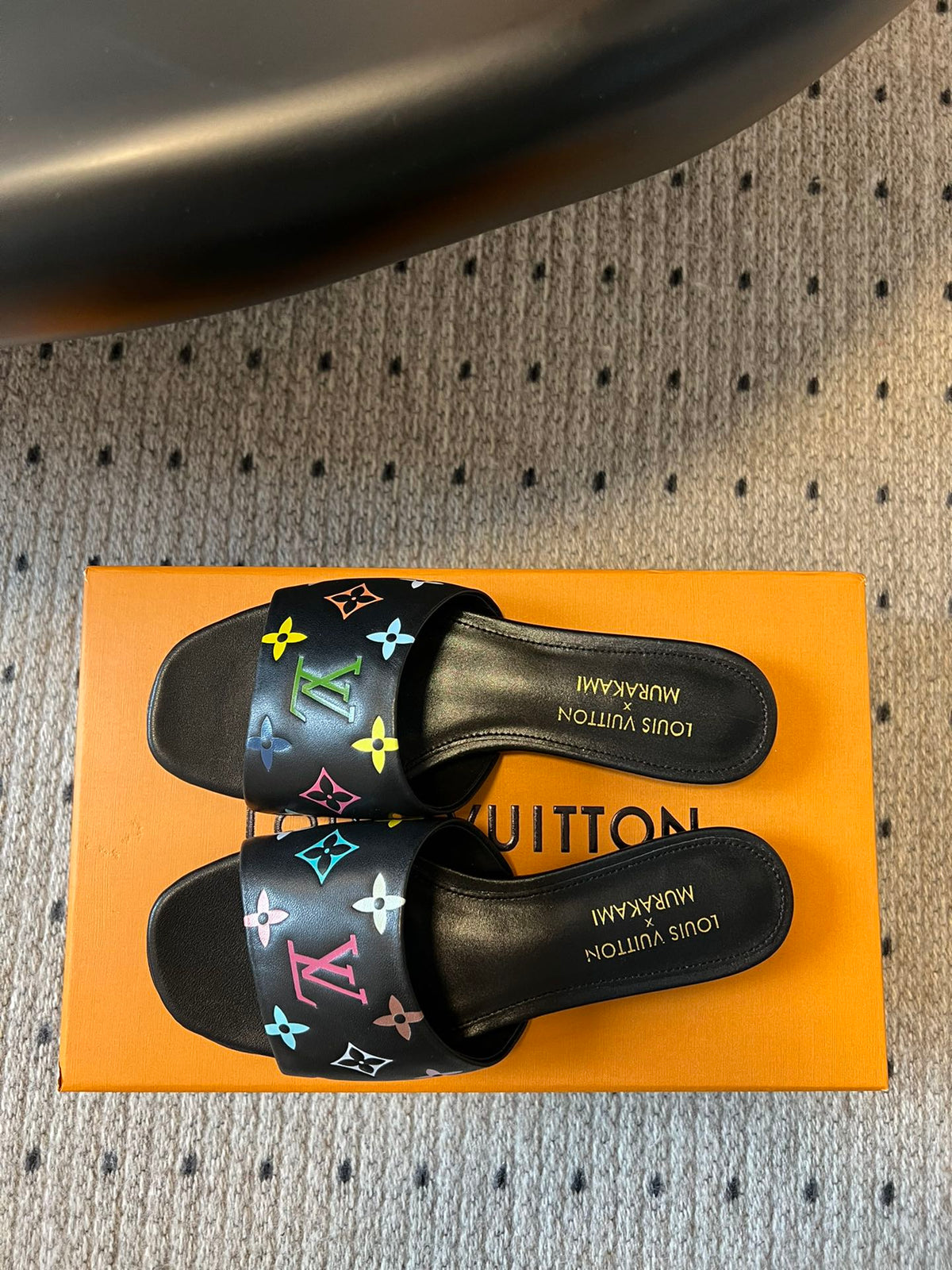 L fashion 3 color hot slippers 0725031904