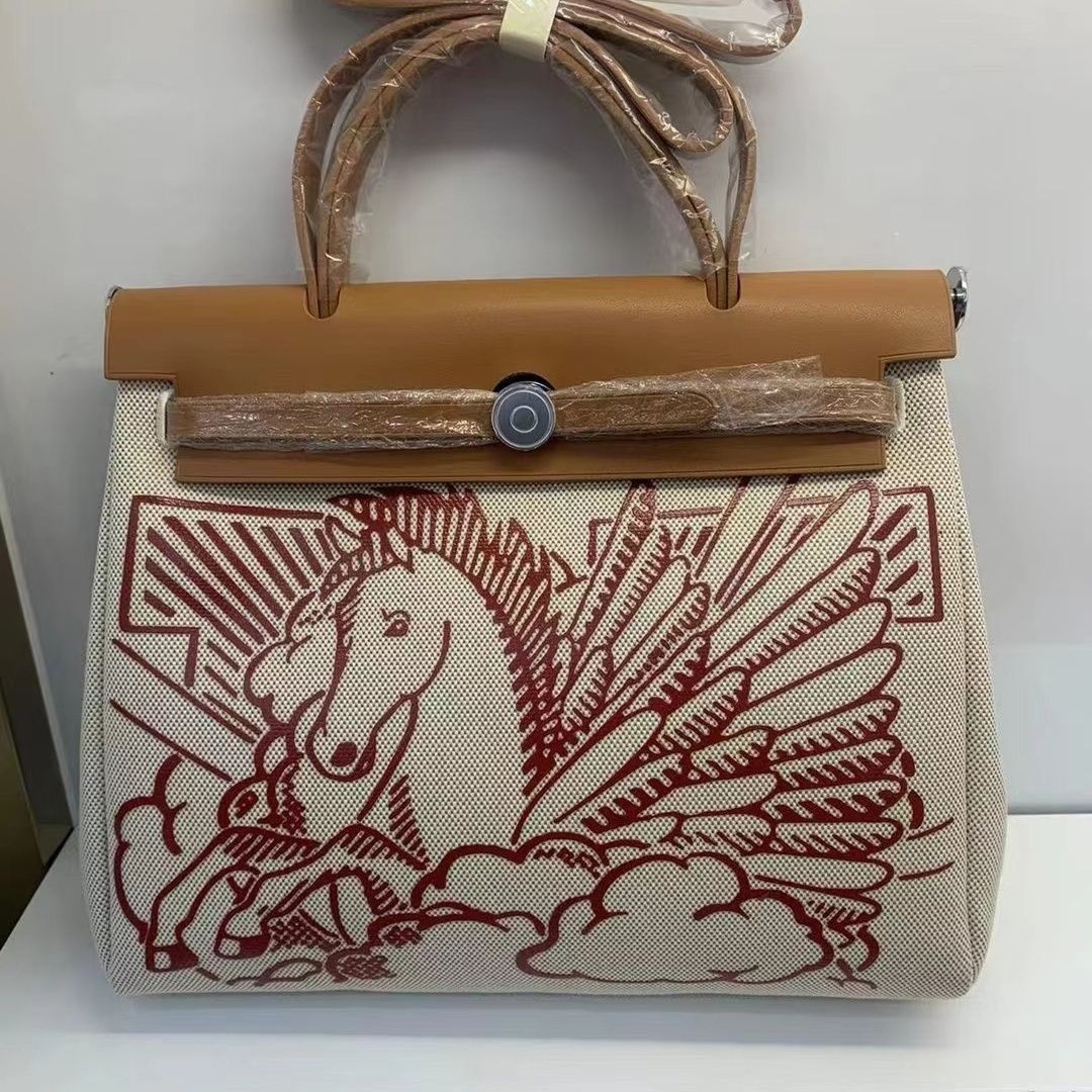 New Large Capacity Cowhide Kelly Bag Women Bag 1024032910