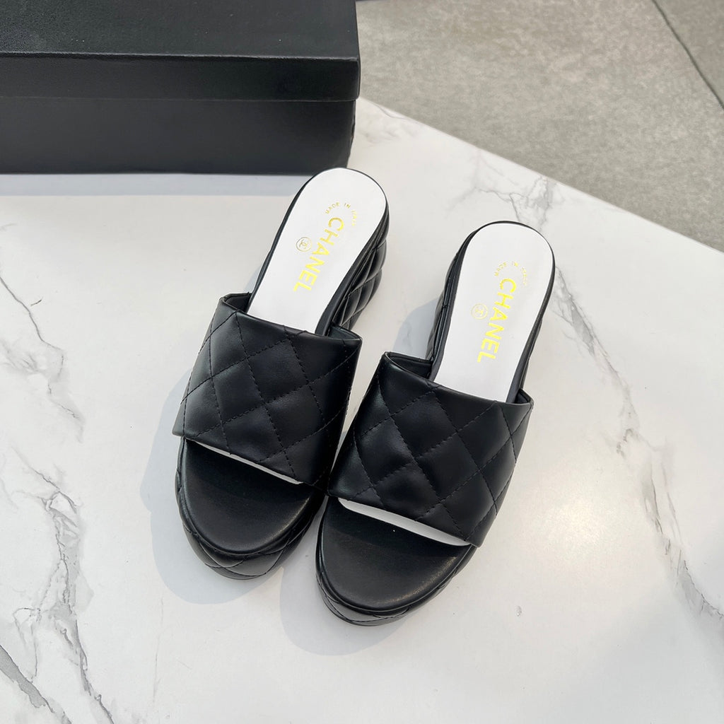 Chane1 top fashion thick-soled rhombus slippers 0724030808