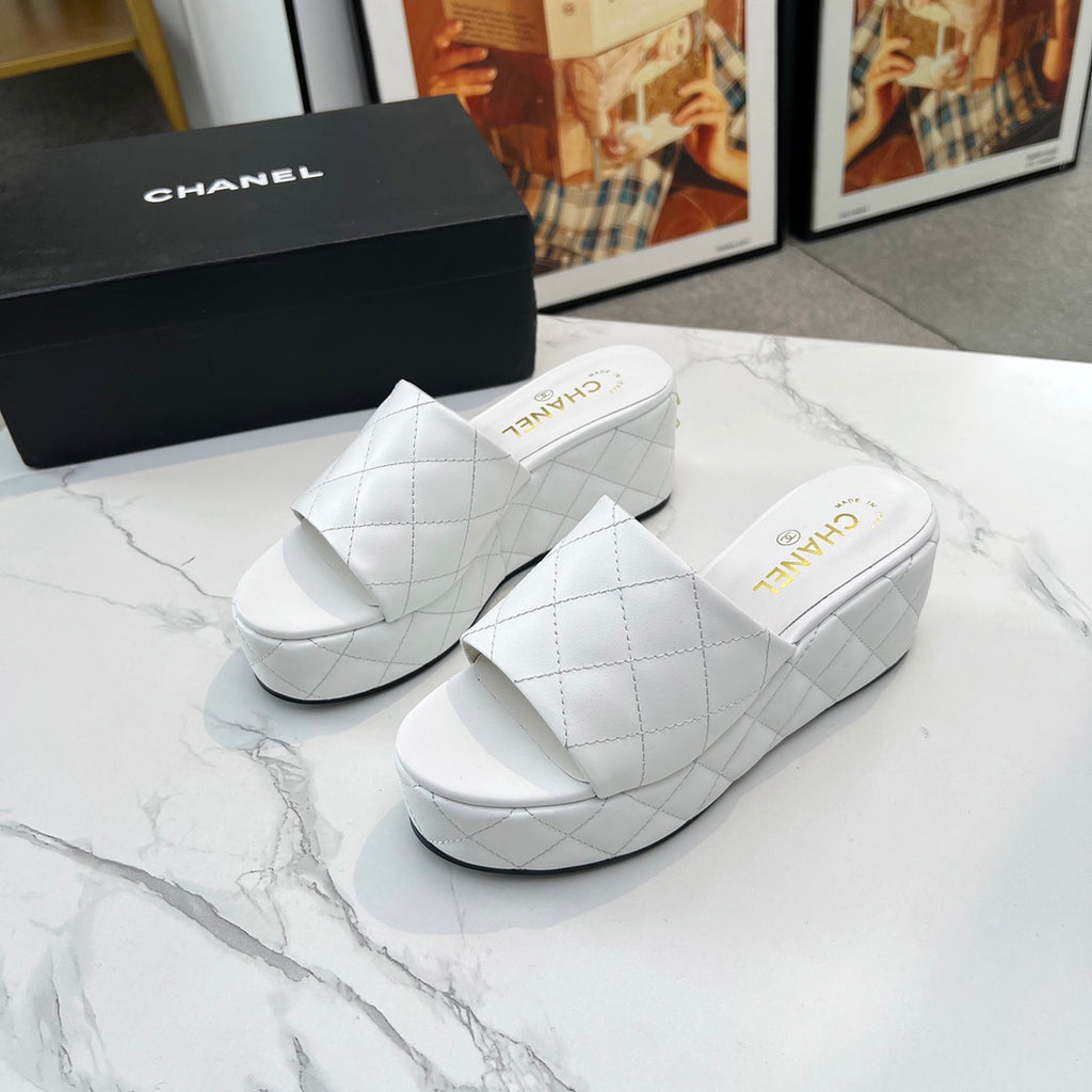 Chane1 top fashion thick-soled rhombus slippers 0724030808