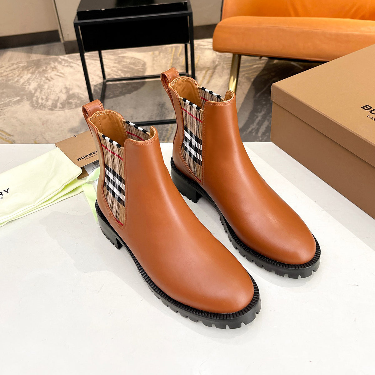B-Classic Check Leather Boots XC0723080810