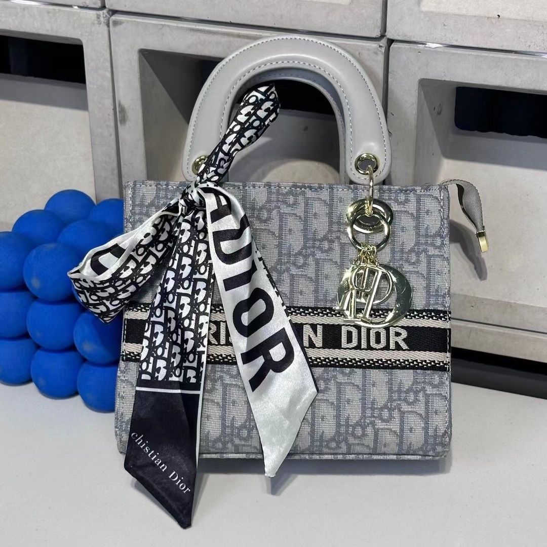 Fashion retro handbag PD10061422