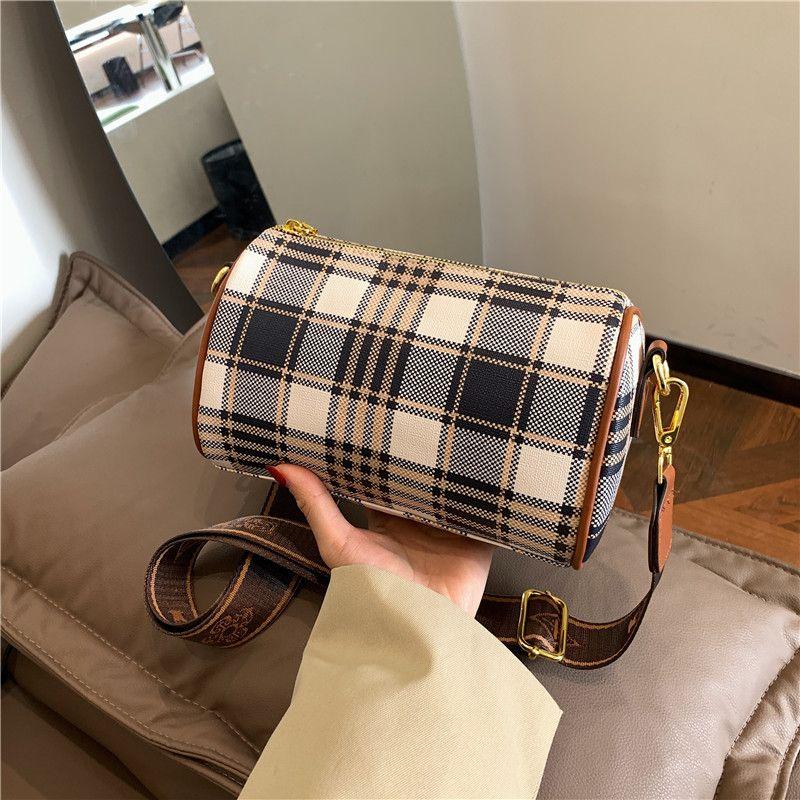 Shoulder Crossbody Pillow Bag Large Capacity Retro Check All-Match Bag 1024042713