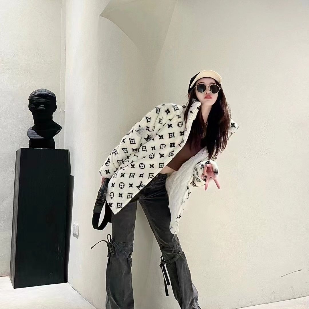 Soft and Comfortable Mid-length Cotton Coat 0823112701
