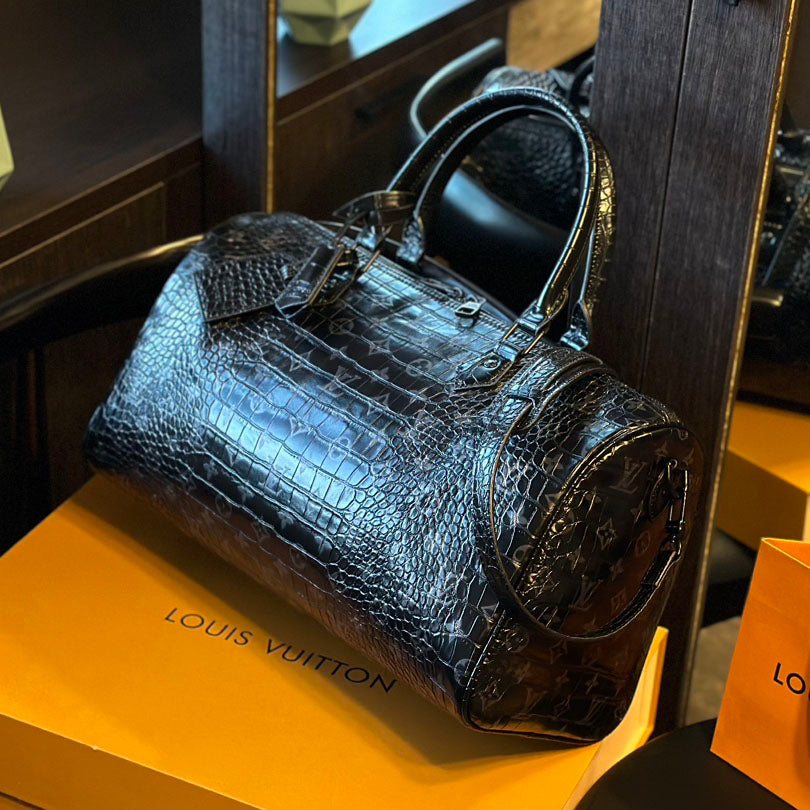 L Limited Edition Crocodile Pattern Travel Bag XC24092305