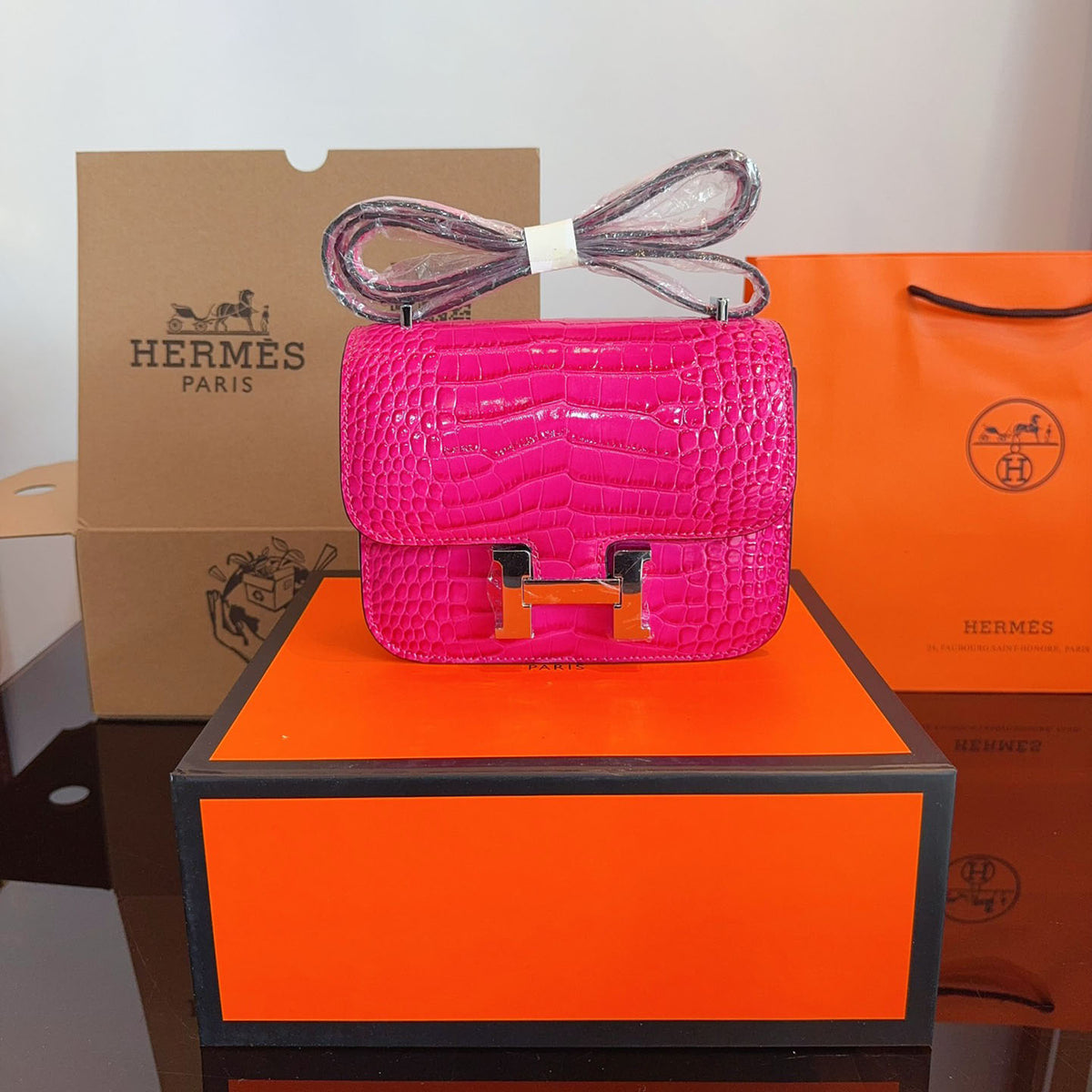 H Fashion Shoulder Bag XC24101007