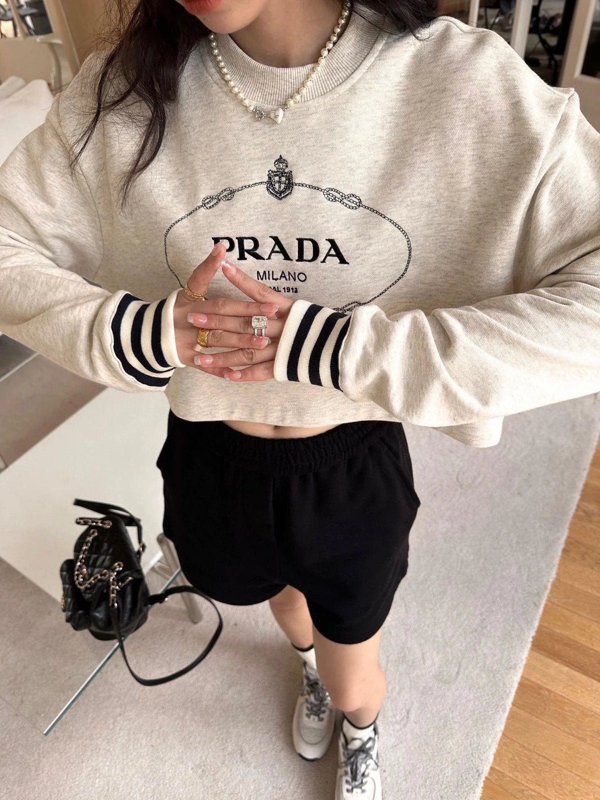 P Retro Triangle Logo Embroidered Logo Crew Neck Sweatshirt 0724022007