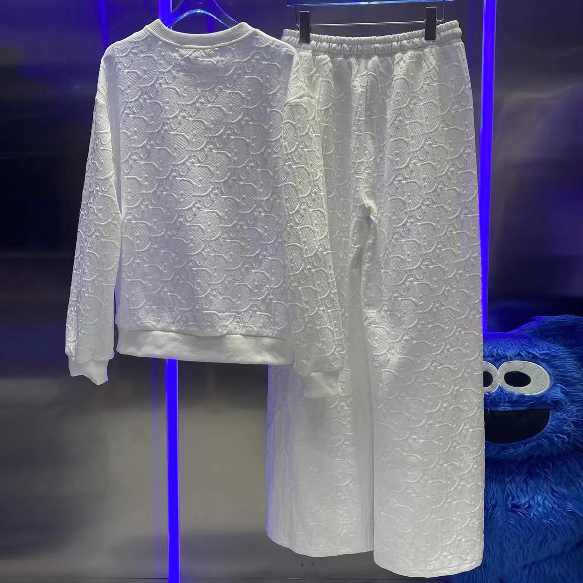 Classic fit fashionable versatile sports suit 1024122307