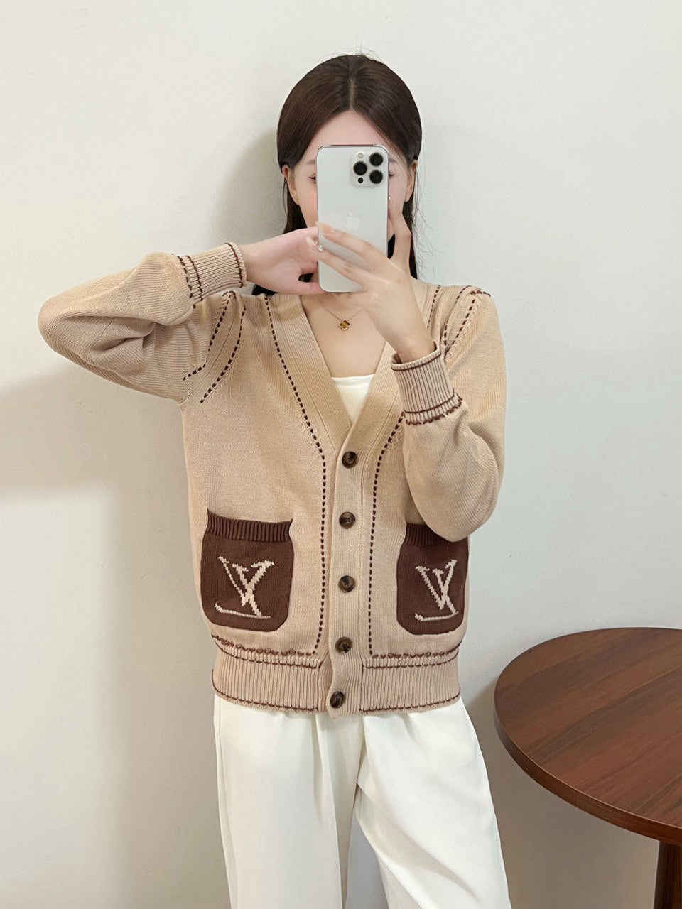 V knitted lapel long sleeve sweater 0724101104