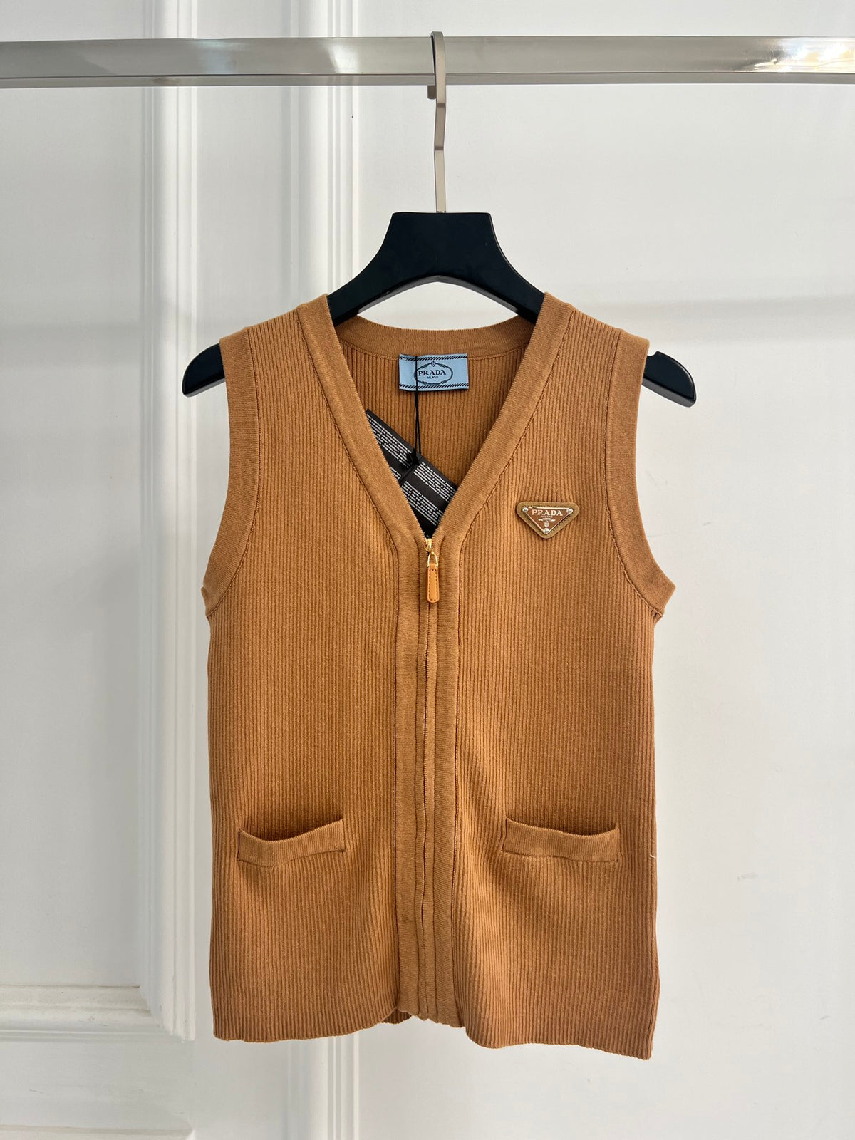 P fashionable zippered vest 0724041701
