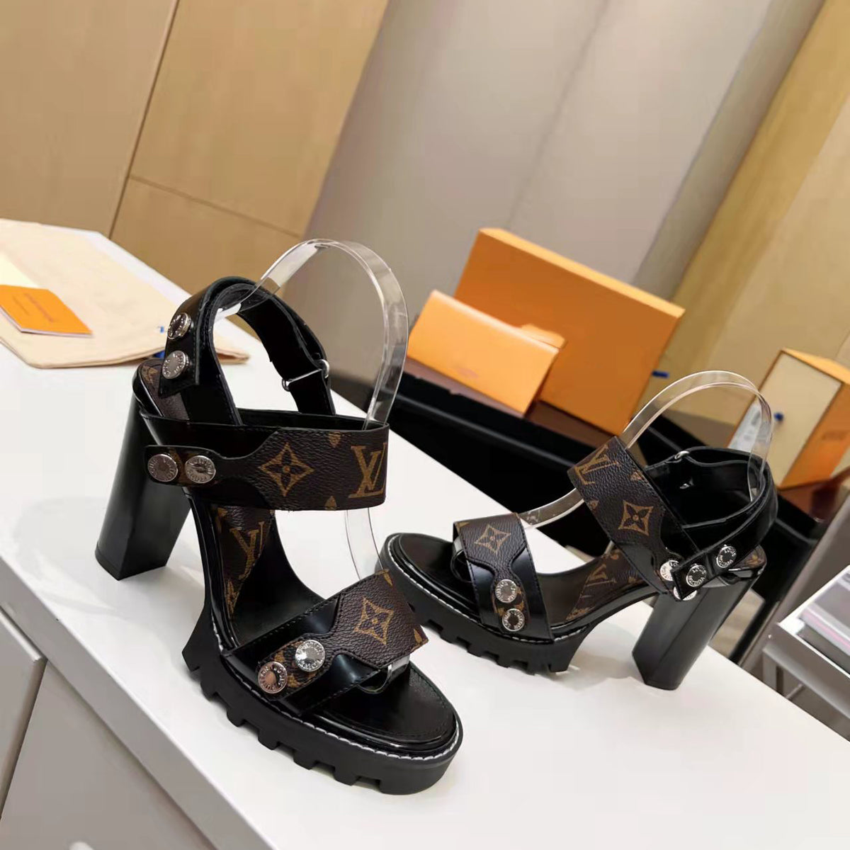 Ladies printed high heel sandalsXC0723042403