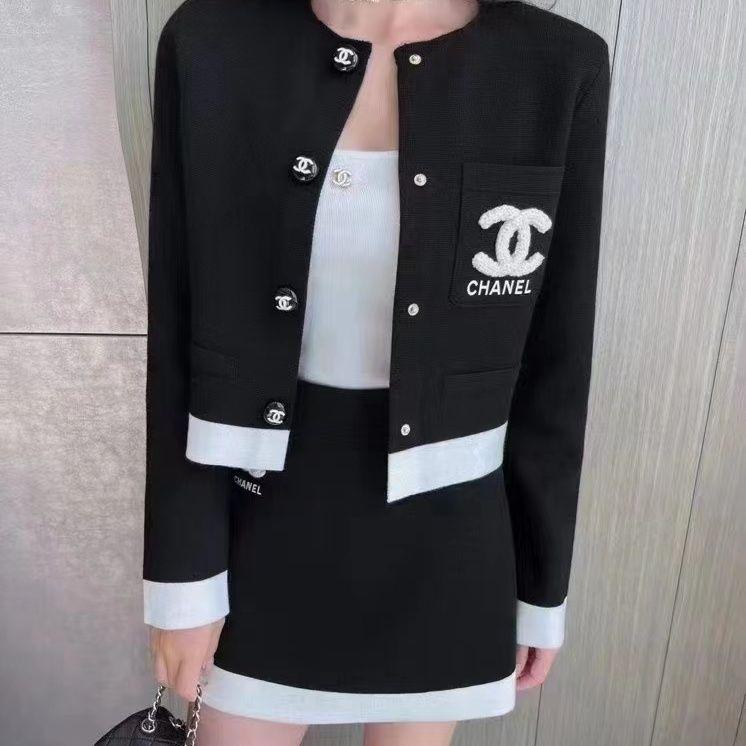 New Women's Clothing French Knitted Cardigan Sweater Skirt Fashion Two-Piece Suit 1024030607
