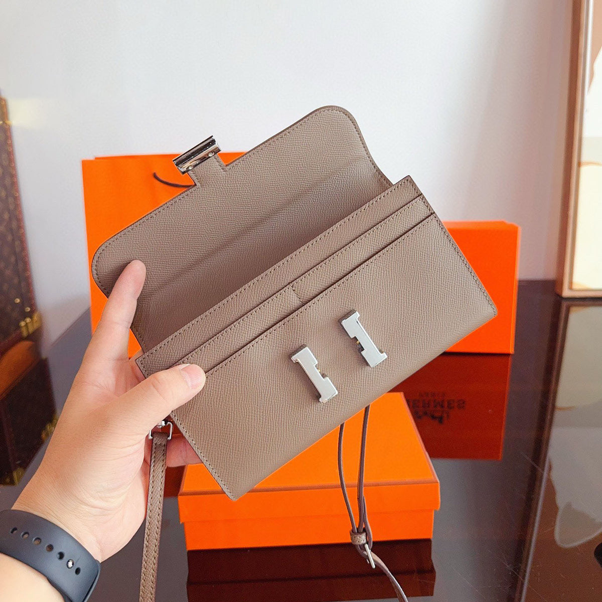 H woc shoulder bag XC24101003