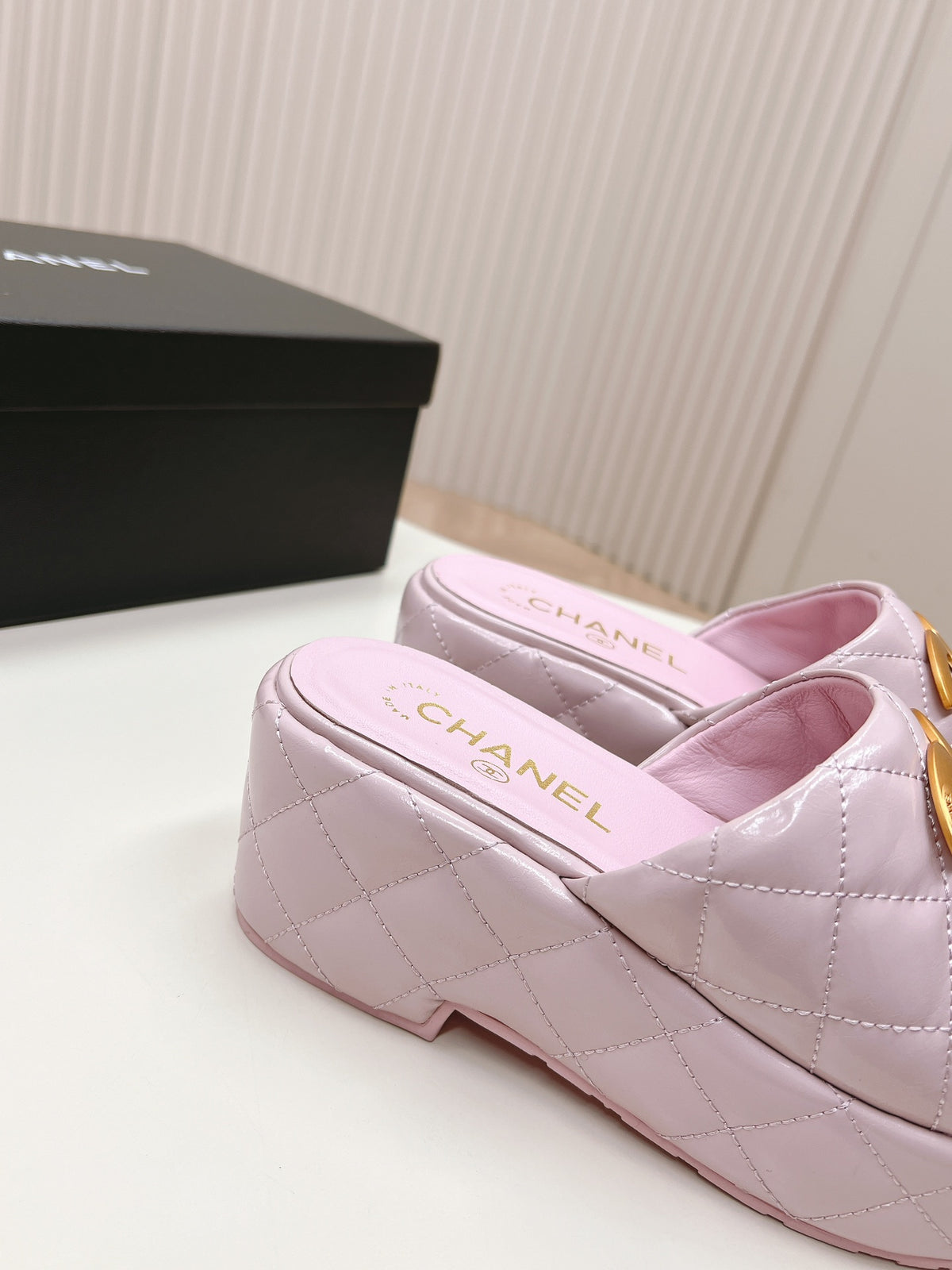 Chane1 top fashion thick-soled rhombus slippers 0724030812