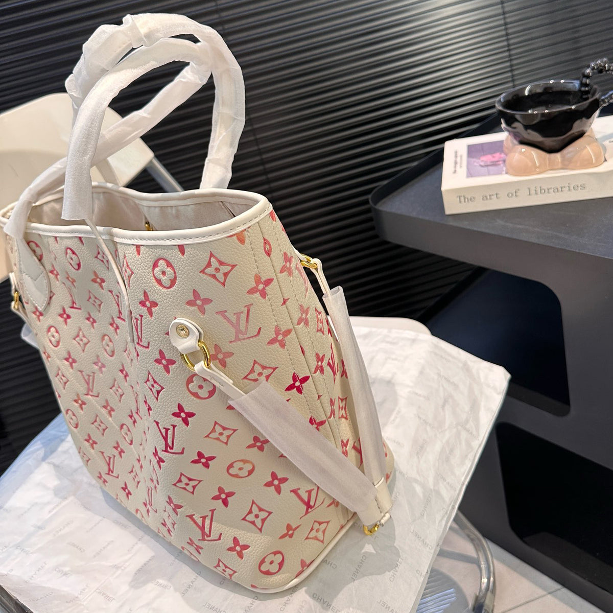 L Neverfull Shopping Bag 1824070307