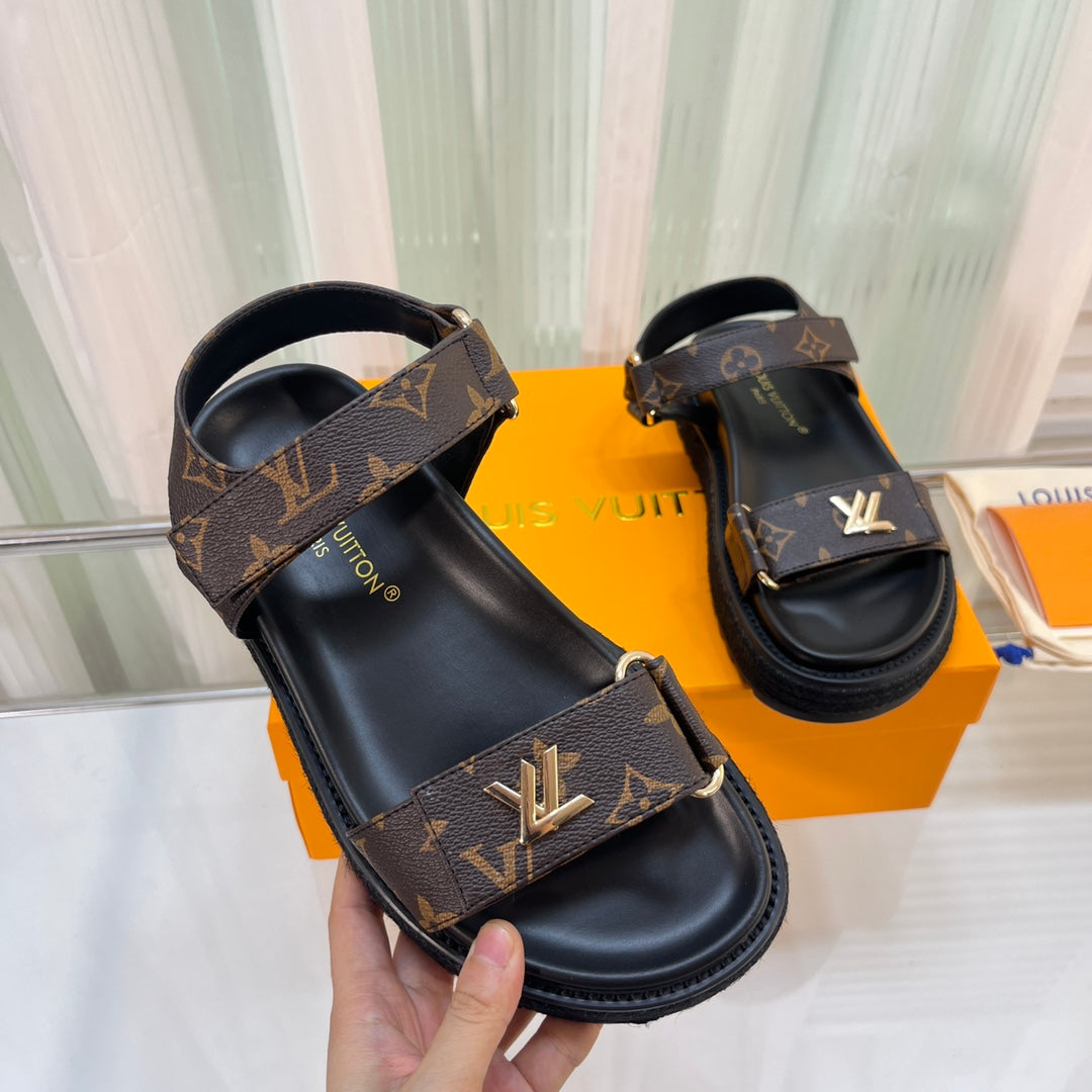 V - Classic Sandals XC07062905