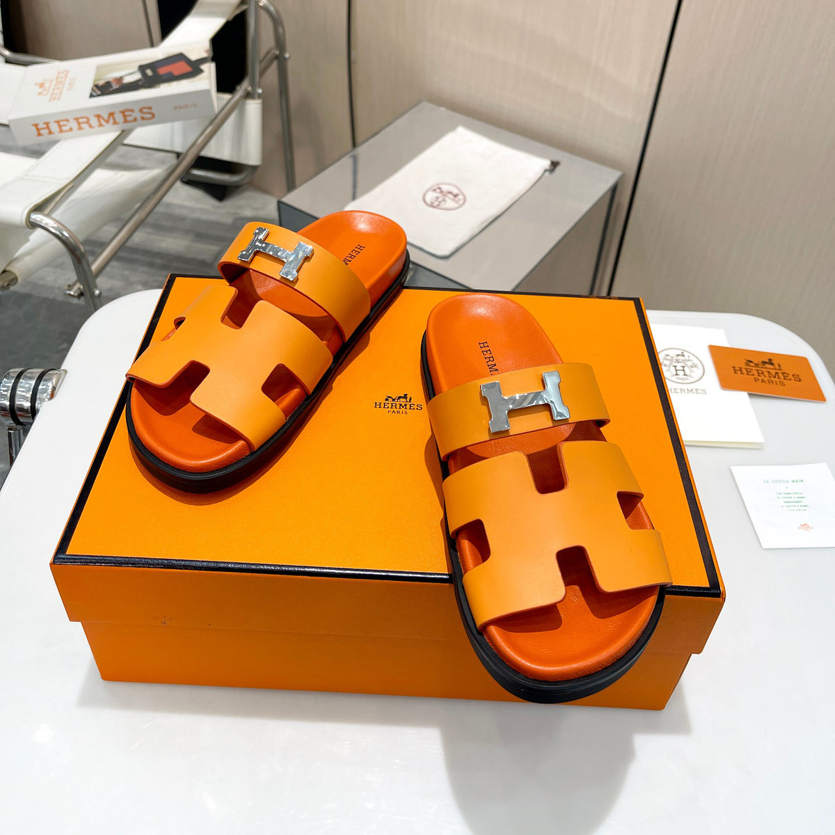 New style classic sandals 1824031913
