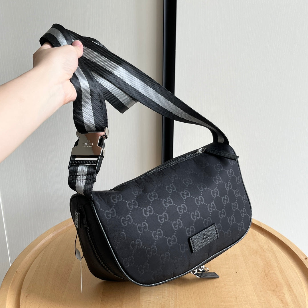 Waist bag 1824120904