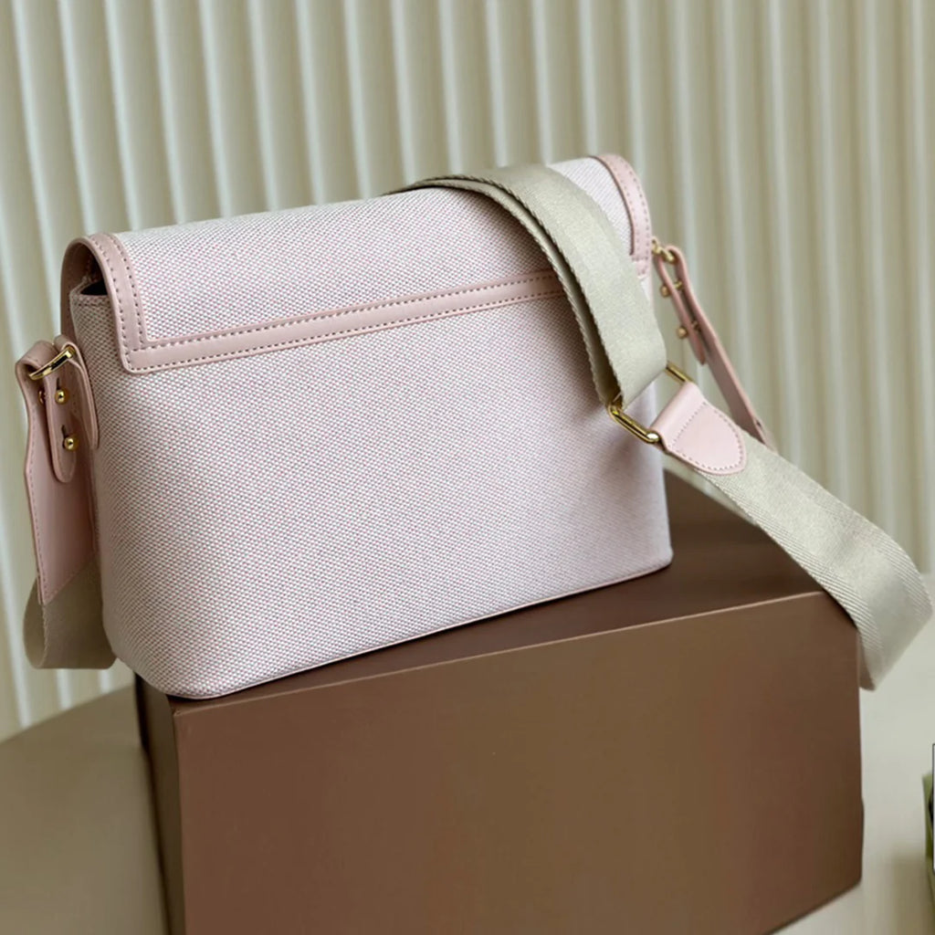 New Fashion Classic Versatile Handbag 1024041906