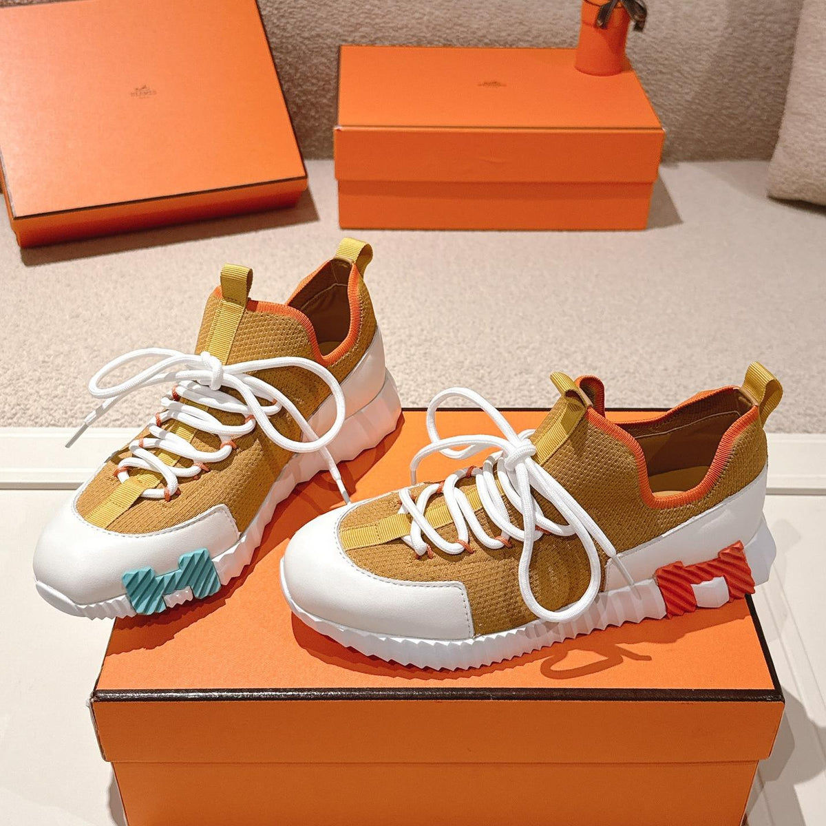 H Classic Couple Style Fly Knit Casual Sneakers 0726060802