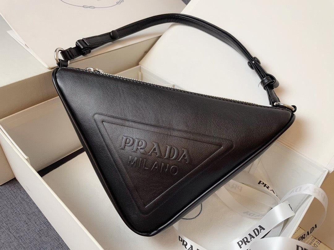 P Handbag Triangle Leather Pouch 0725031313