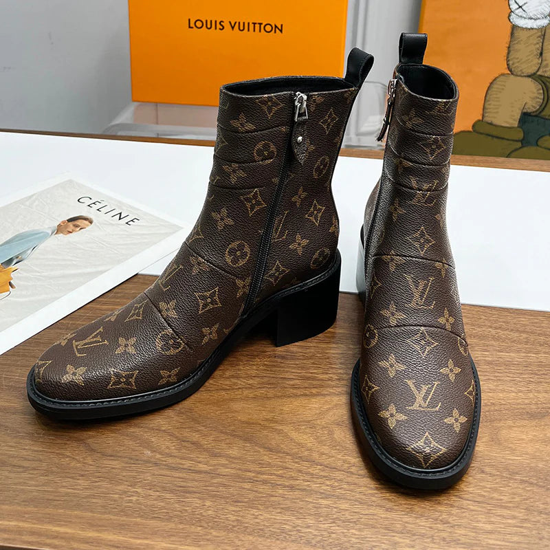 New versatile vintage mid top boots with floral patterns 1024093021