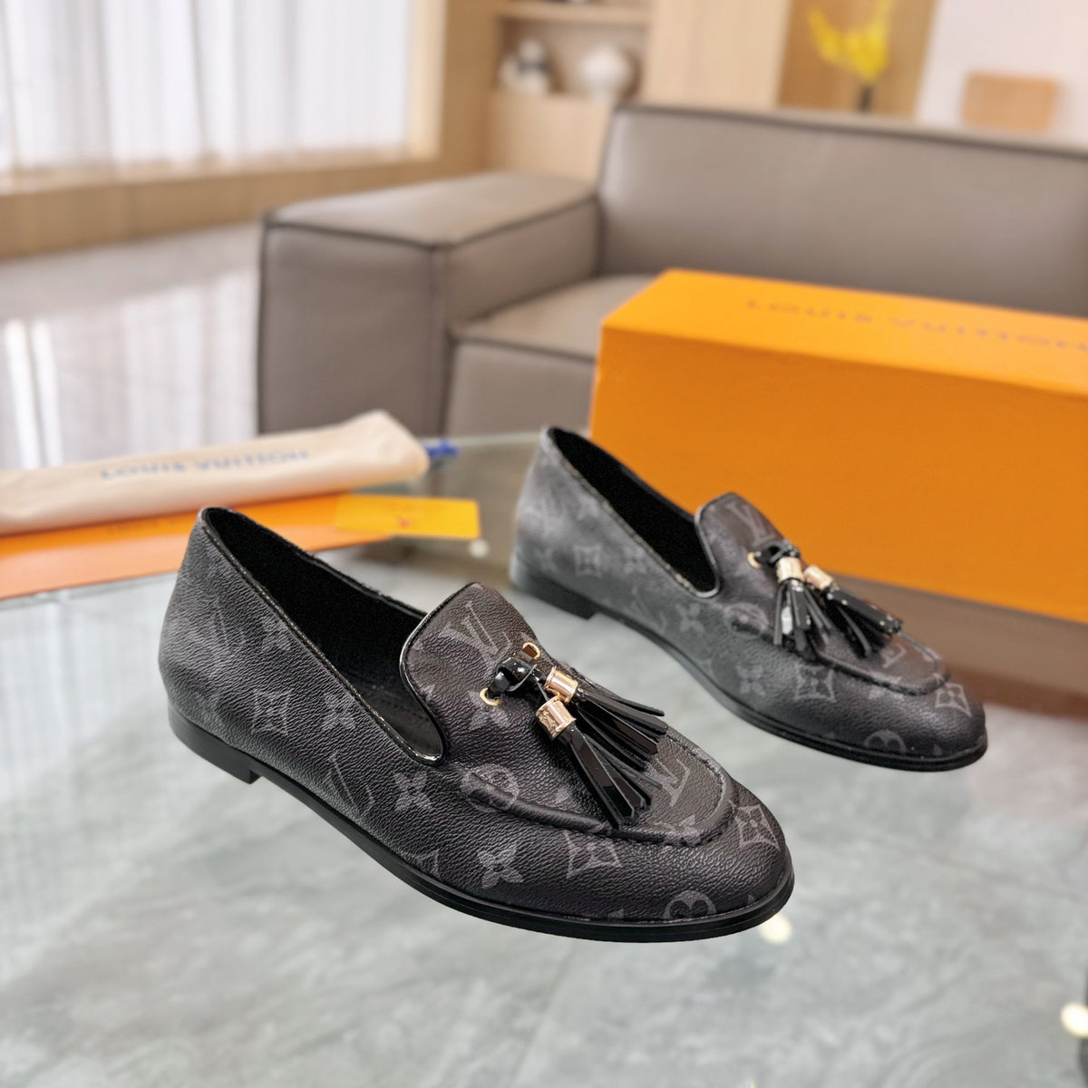 Unisex tassel printed loafers for men and women 0724052101