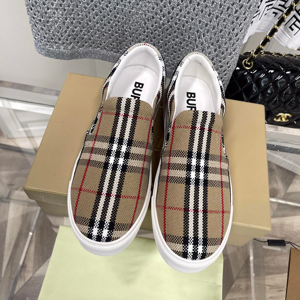 B－Fashionable Couple Slip On XC07070512