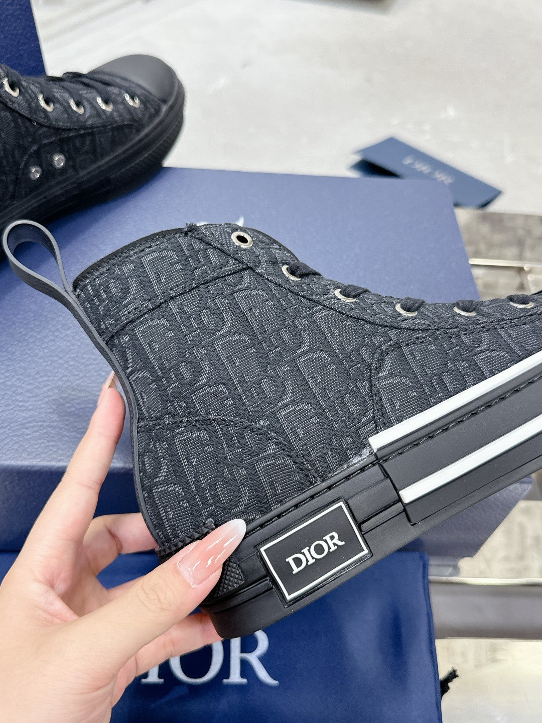 CD B23 High-Top Sneaker 1824120909