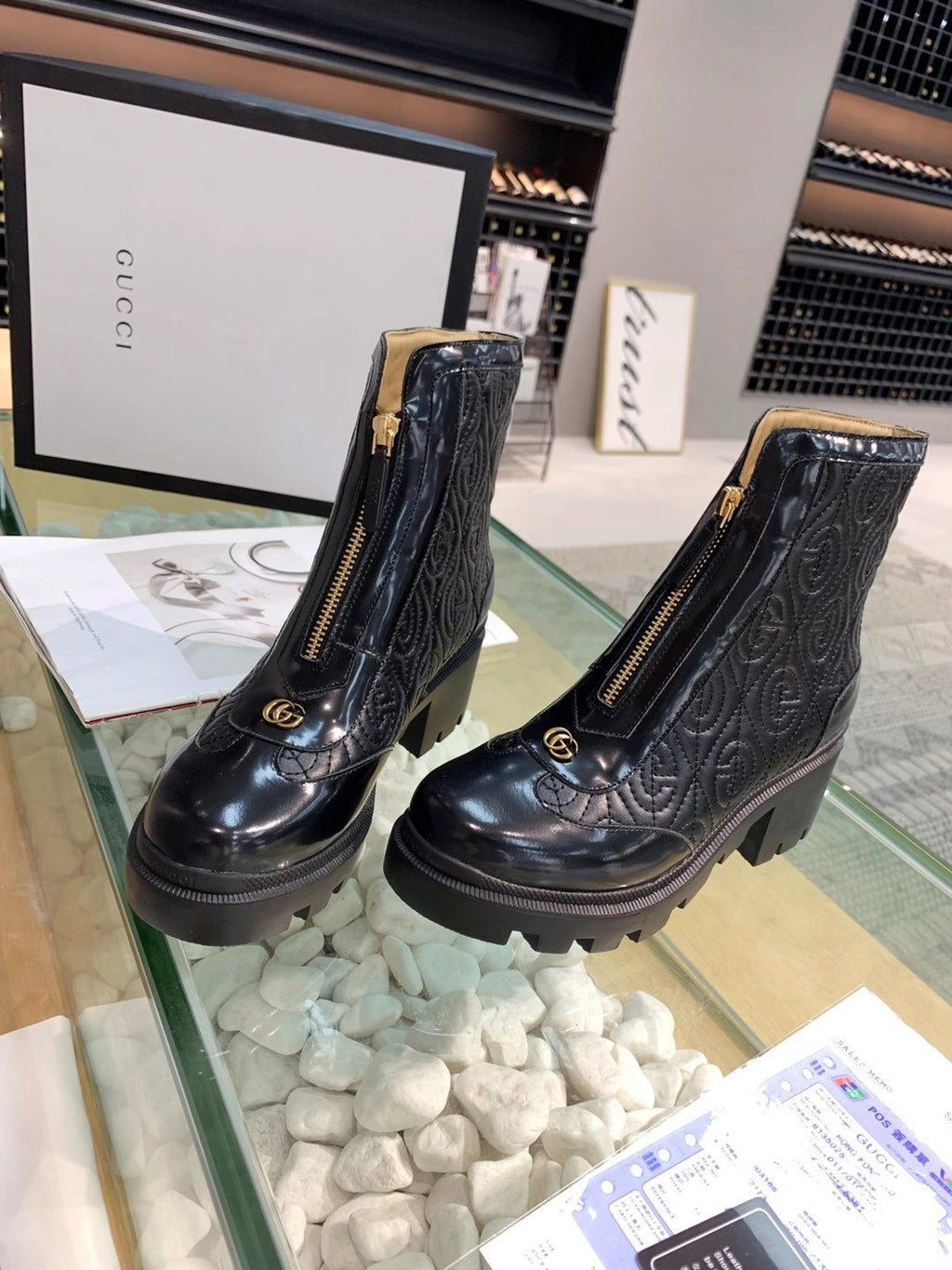 24ss fashionable embossed short boots 0724110502