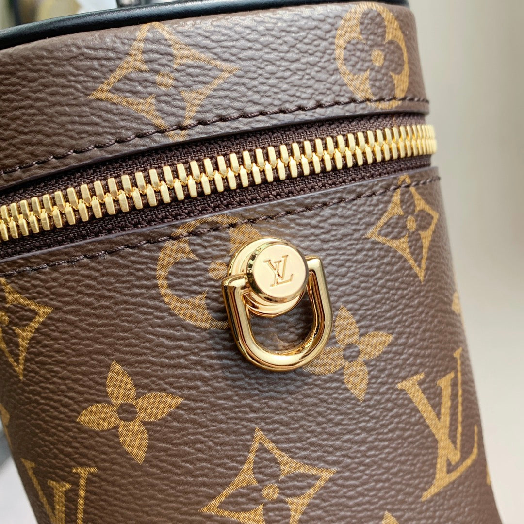 Luxury-VL VANITY Small Handbag Cosmetic Bag PD0423081608