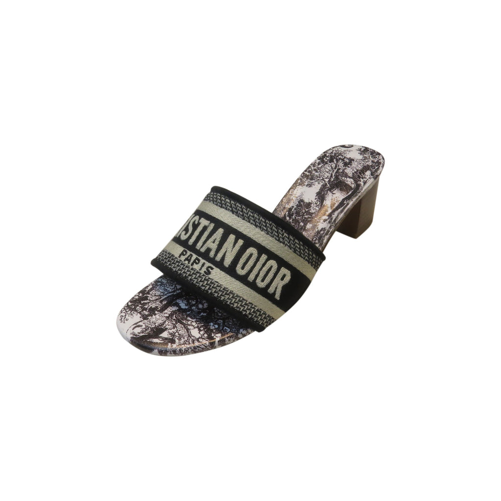 D versatile and fashionable one-line sandals PF01060646