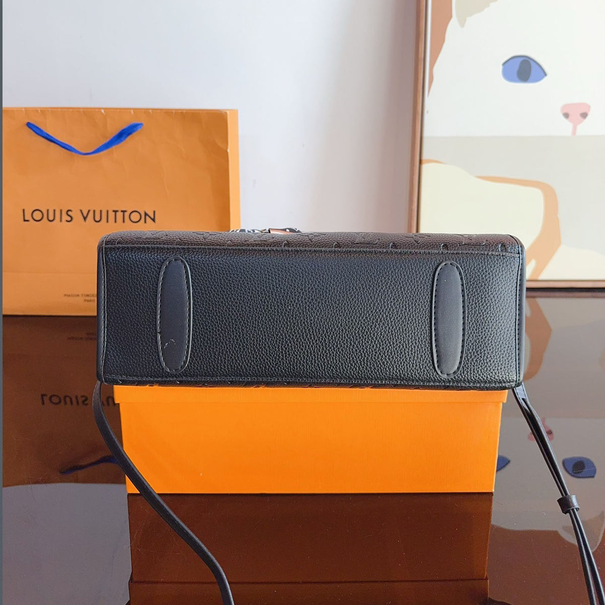 L embossed tote bag XC24092522