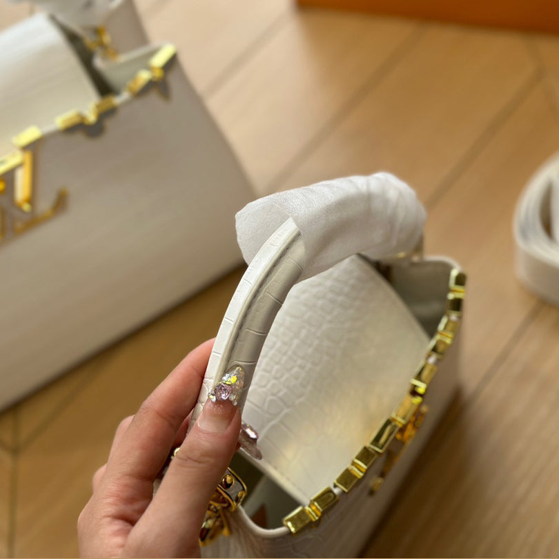 V Logo Classic Fashion All-match Clutch fb0424090209
