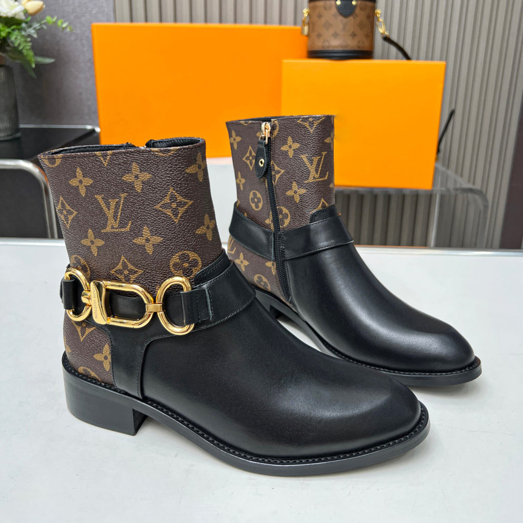 New fashion real cow leather v logo women's bootXC052023111302
