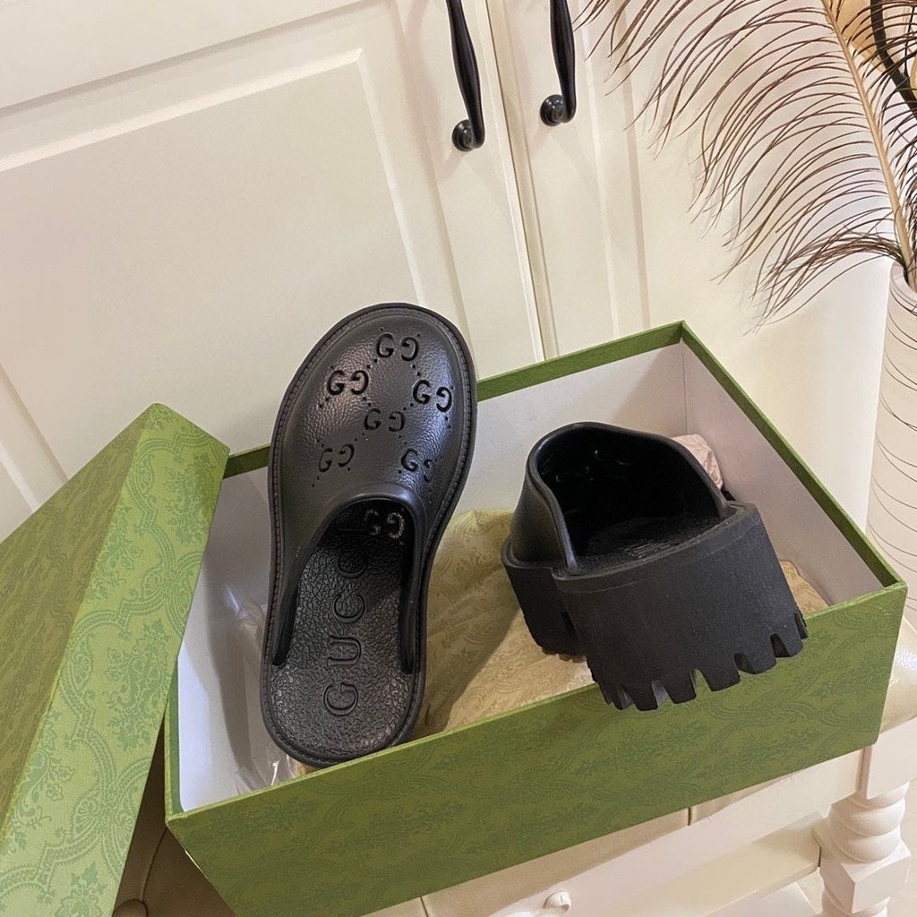 New thick-soled clogs071