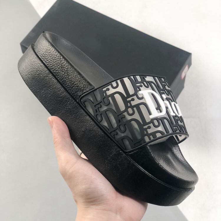 new fashion slippers XC070529904