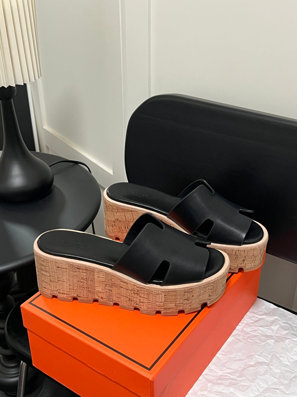 H Fashion Summer Thick-soled Slippers 0725040812