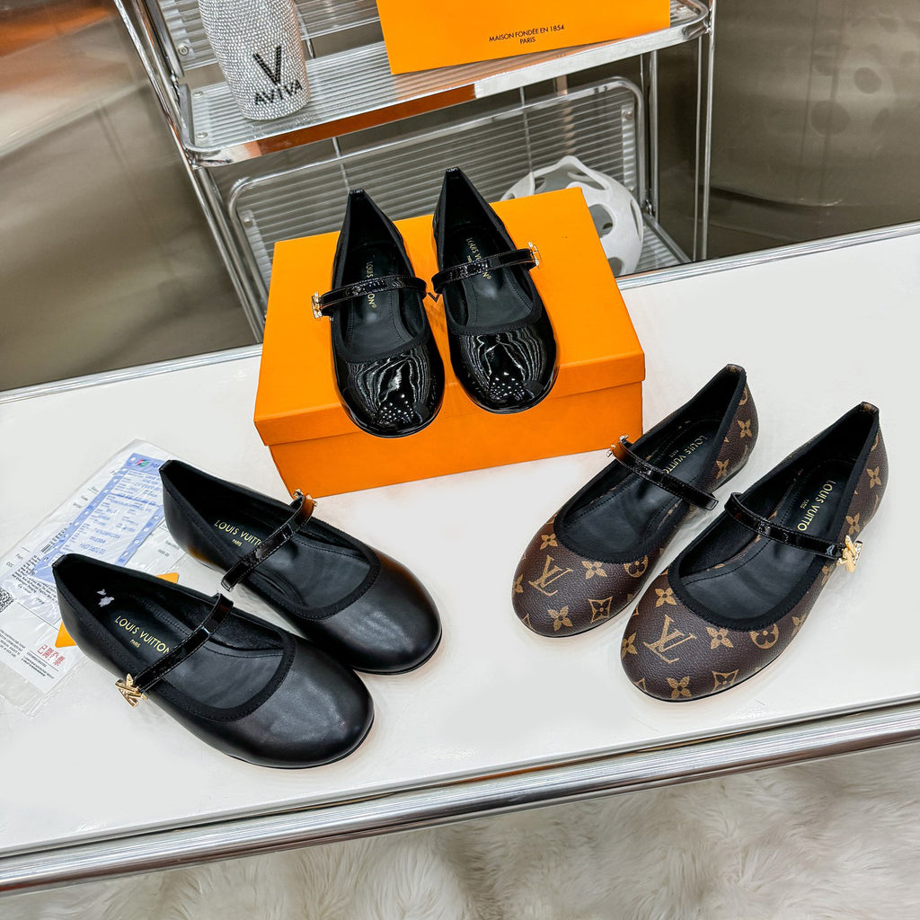 Round toe flat shoes 1824041115